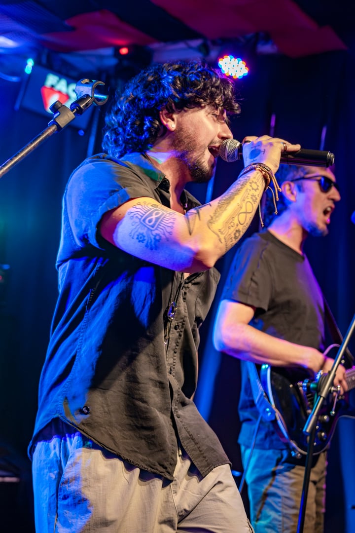 Cantando en vivo